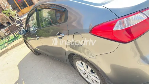 Kia Cerato 2016 White Used for Sale - 1