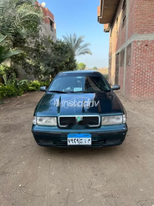 سكودا اوكتافيا A4 2000 أخضر مستعملة للبيع - 9