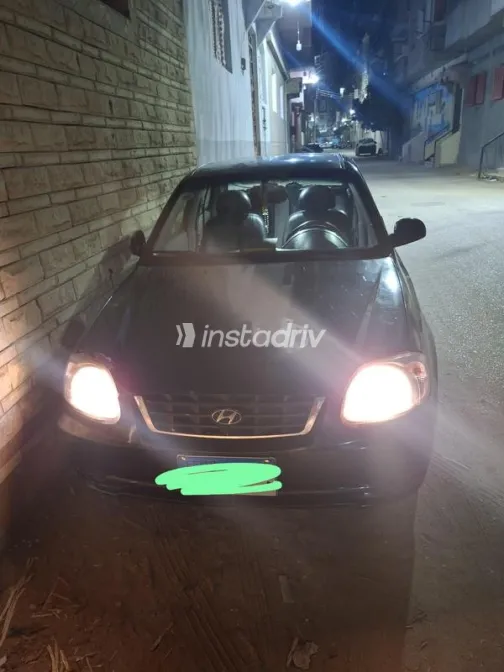 هيونداي فيرنا 2006 أسود مستعملة للبيع - 1