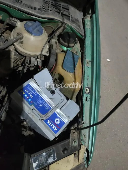 فولكس فاغن بولو 1995 أخضر مستعملة للبيع - 8