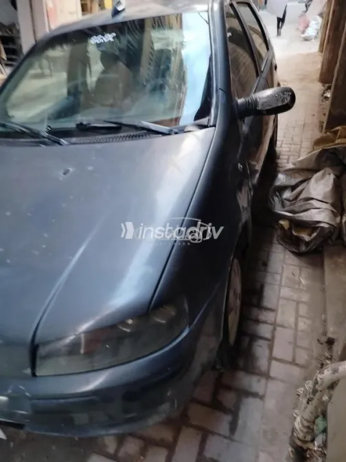 فيات بونتو 2002 رمادي مستعملة للبيع - 1