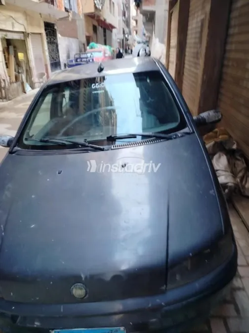 فيات بونتو 2002 رمادي مستعملة للبيع - 2