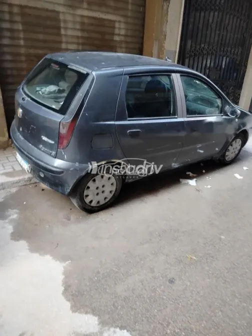 فيات بونتو 2002 رمادي مستعملة للبيع - 3