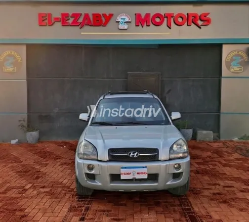 هيونداي توسان 2008 فضي مستعملة للبيع - 1