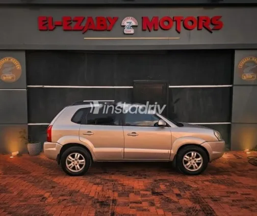 هيونداي توسان 2008 فضي مستعملة للبيع - 3