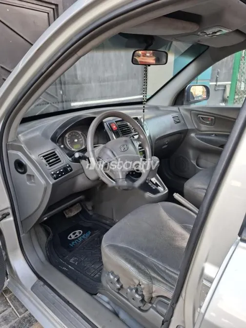 هيونداي توسان 2008 فضي مستعملة للبيع - 10