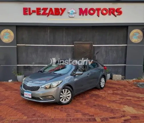 Kia Cerato 2017 White Used for Sale - 4