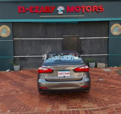 Kia Cerato 2017 White Used for Sale - 6