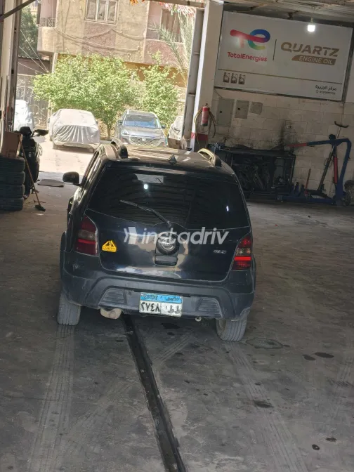 نيسان ليفينا 2009 أبيض مستعملة للبيع - 3