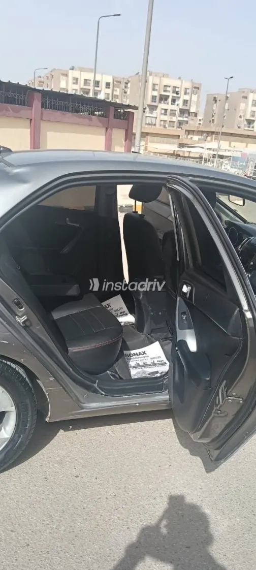 كيا سيراتو 2010 أبيض مستعملة للبيع - 3