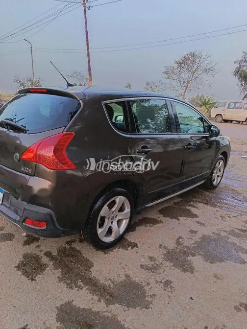 بيجو 3008 2011 موكا مستعملة للبيع - 2