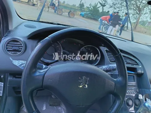 بيجو 3008 2011 موكا مستعملة للبيع - 4