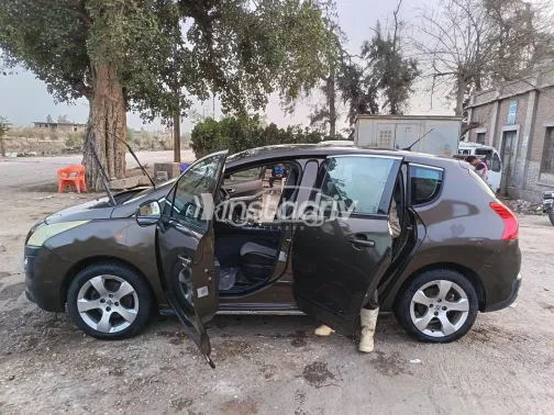 بيجو 3008 2011 موكا مستعملة للبيع - 8