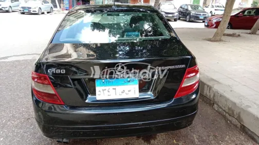 مرسيدس C 180 2009 أسود مستعملة للبيع - 2