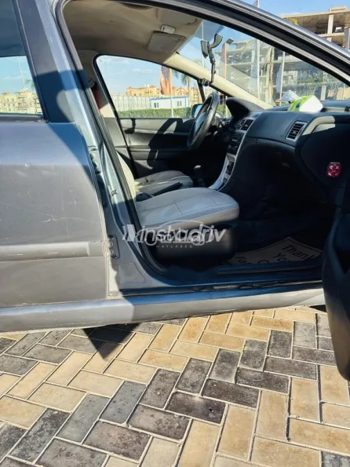 بيجو 307 2007 رمادي غامق مستعملة للبيع - 3