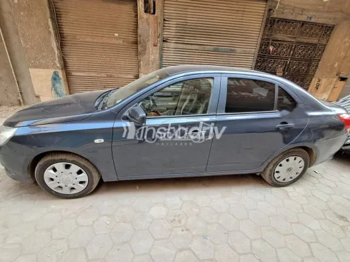 Chevrolet Optra 2021 White Used for Sale - 3