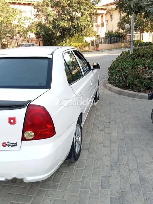 هيونداي فيرنا 2016 أبيض مستعملة للبيع - 8