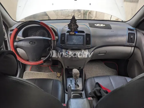 Hyundai Avante 2010 White Used for Sale - 4