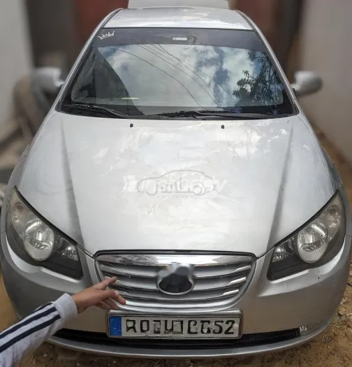 Hyundai Avante 2010 White Used for Sale - 8