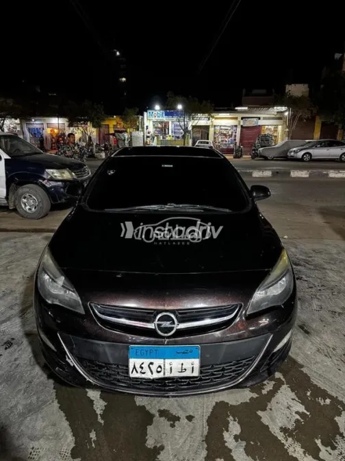 اوبل أسترا 2013 باذنجاني مستعملة للبيع - 4