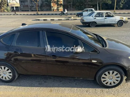 اوبل أسترا 2013 باذنجاني مستعملة للبيع - 7