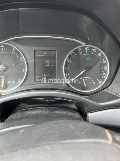 سكودا فانتازيا 2013 أبيض مستعملة للبيع - 4