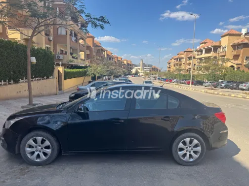 شيفروليه كروز 2016 أبيض مستعملة للبيع - 9