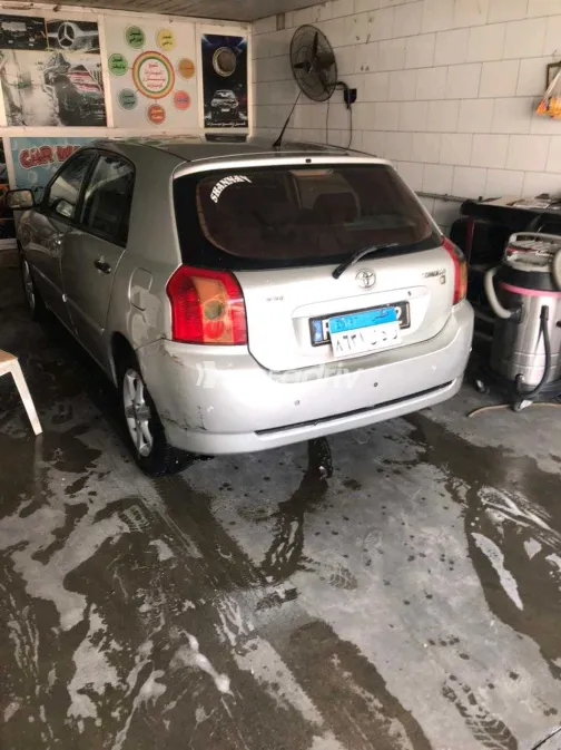 Toyota Corolla 2005 White Used for Sale - 3