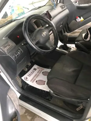 Toyota Corolla 2005 White Used for Sale