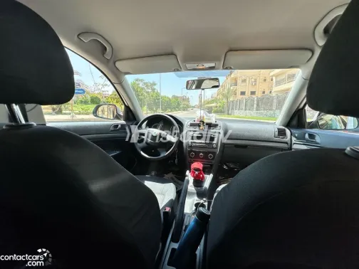 سكودا فانتازيا 2012 أبيض مستعملة للبيع - 9