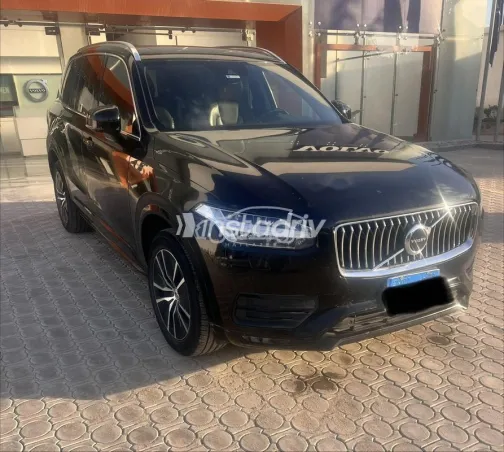 فولفو XC90 2021 أسود مستعملة للبيع - 2
