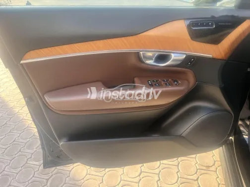 فولفو XC90 2021 أسود مستعملة للبيع - 7