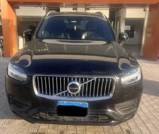 فولفو XC90 2021 أسود مستعملة للبيع