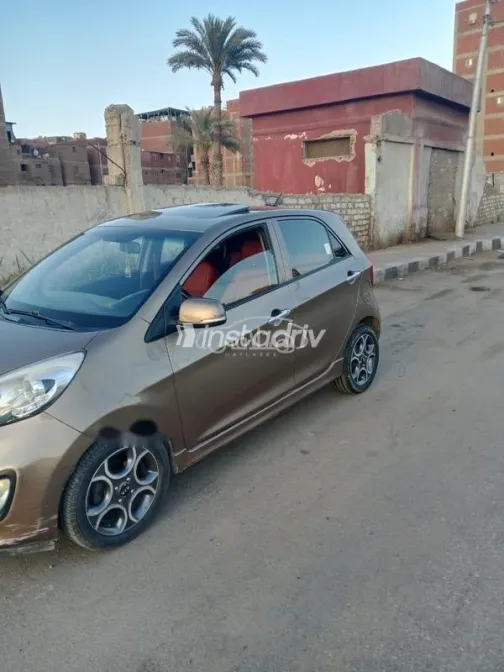 Kia Picanto 2013 Bronze Used for Sale - 3