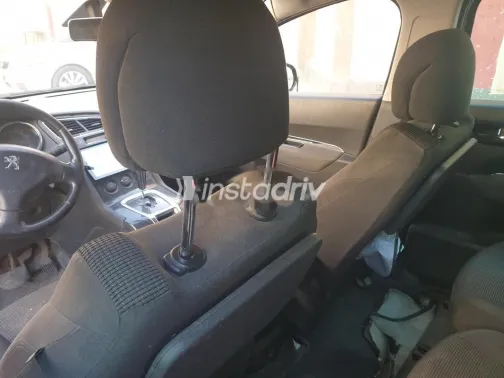 بيجو 5008 2016 أزرق غامق مستعملة للبيع - 6