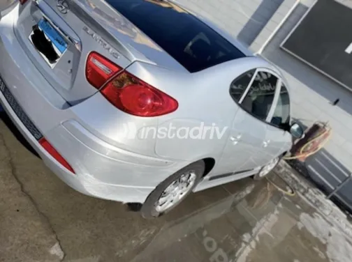 Hyundai Elantra HD 2019 White Used for Sale - 5