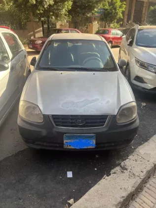 هيونداي فيرنا 2010 فضي مستعملة للبيع