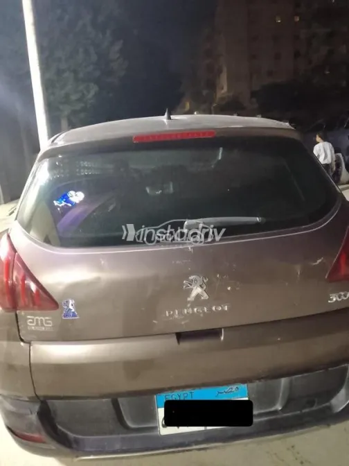 بيجو 3008 2015 موكا مستعملة للبيع - 3