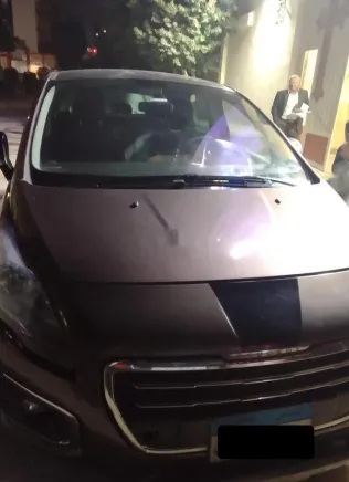 بيجو 3008 2015 موكا مستعملة للبيع