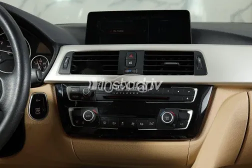 بي ام دبليو 218 i 2017 أزرق غامق مستعملة للبيع - 10