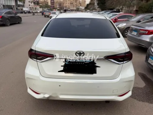 Toyota Corolla 2019 White Used for Sale - 3