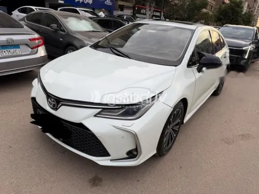 Toyota Corolla 2019 White Used for Sale - 4