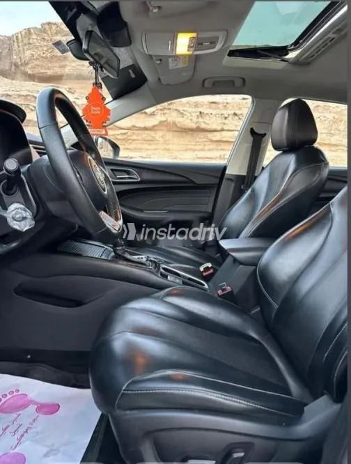 ام جى 5 2021 ذهبي مستعملة للبيع - 4