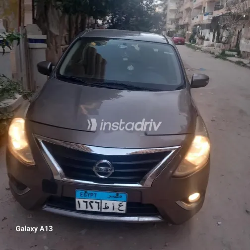 نيسان صنى 2021 أبيض مستعملة للبيع - 1