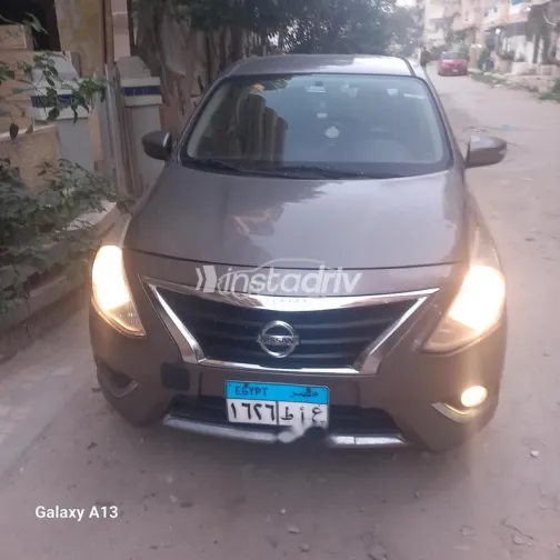 نيسان صنى 2021 أبيض مستعملة للبيع - 2