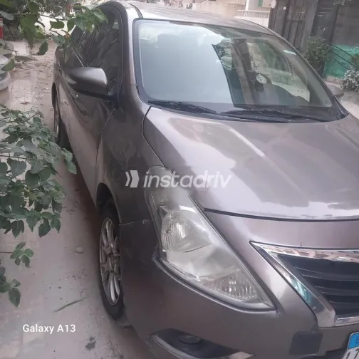 نيسان صنى 2021 أبيض مستعملة للبيع - 5