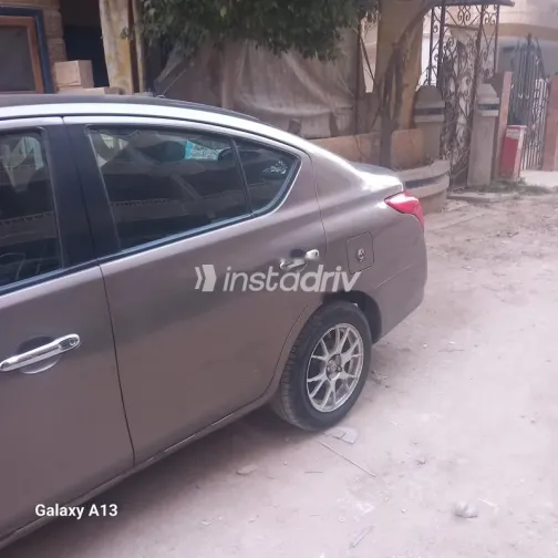 نيسان صنى 2021 أبيض مستعملة للبيع - 7