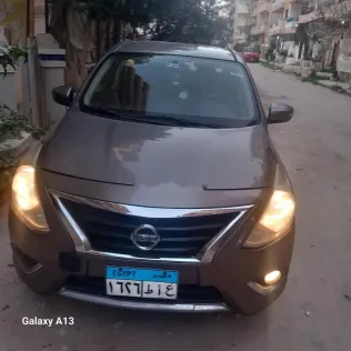 نيسان صنى 2021 أبيض مستعملة للبيع