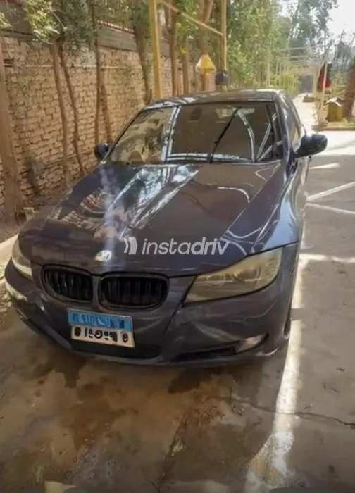 بي ام دبليو 316 2010 أزرق غامق مستعملة للبيع - 5