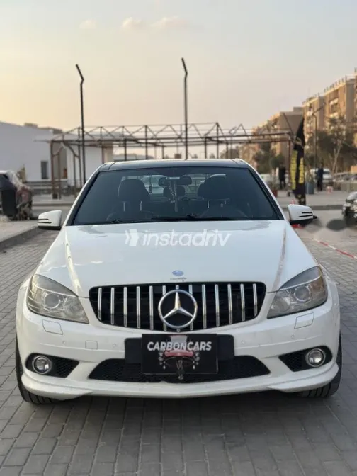 مرسيدس C 180 2010 أبيض مستعملة للبيع - 2